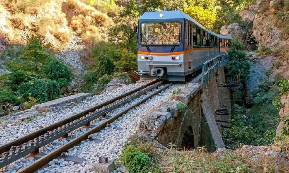 Πάτρα: Κλείνει προσωρινά ο Οδοντωτός λόγω κατολισθήσεων